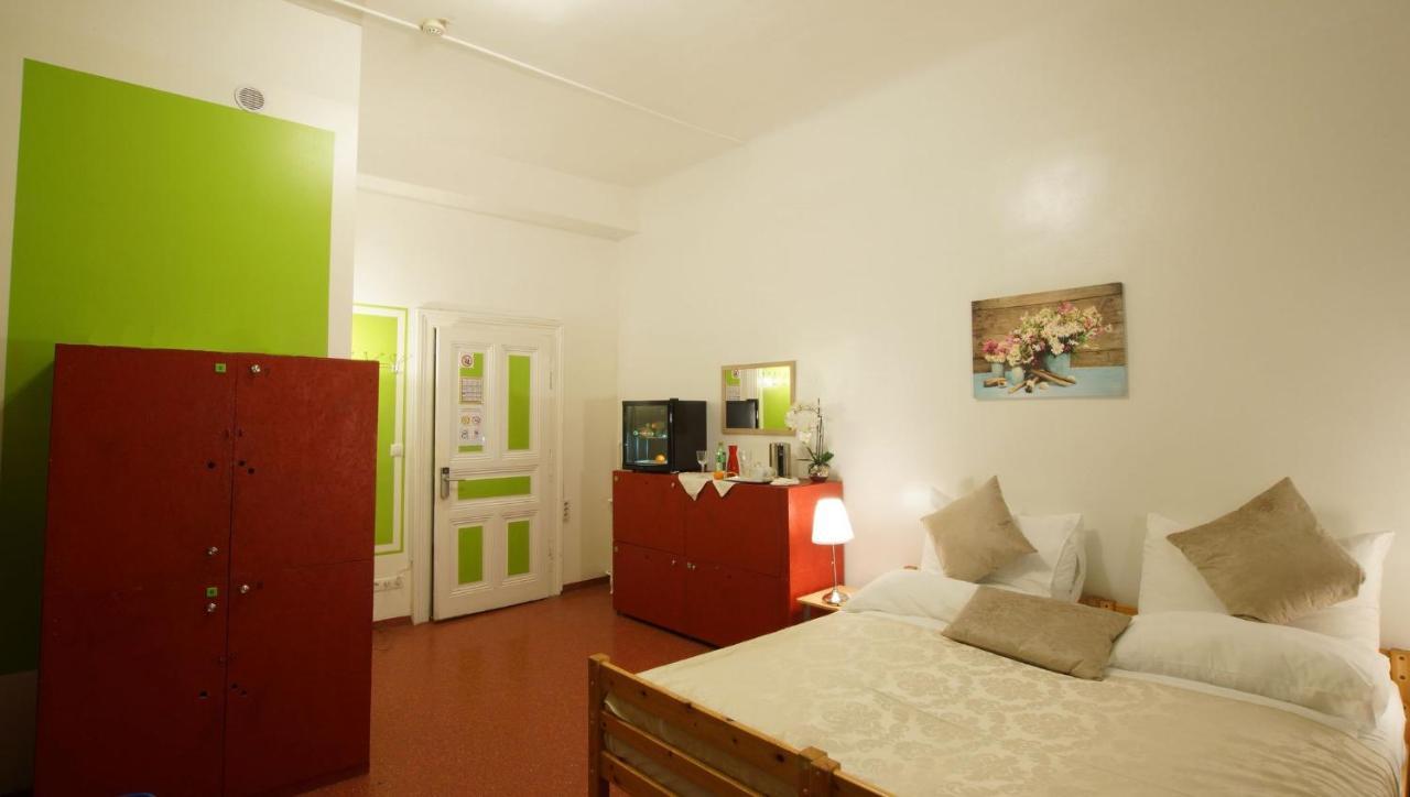 Westend City Hostel Wien Eksteriør bilde